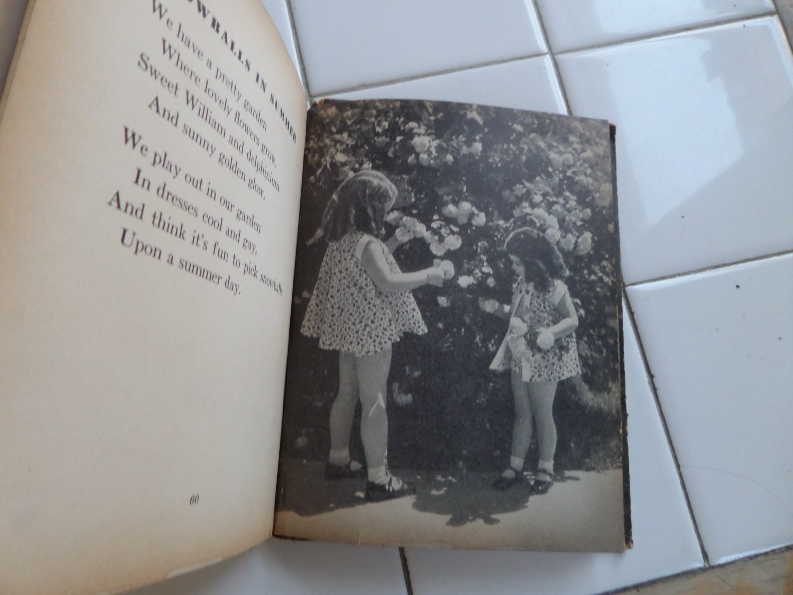 Happy Days,VINTAGE Rand McNally,1937(PHOTOGRAPHS/Children)