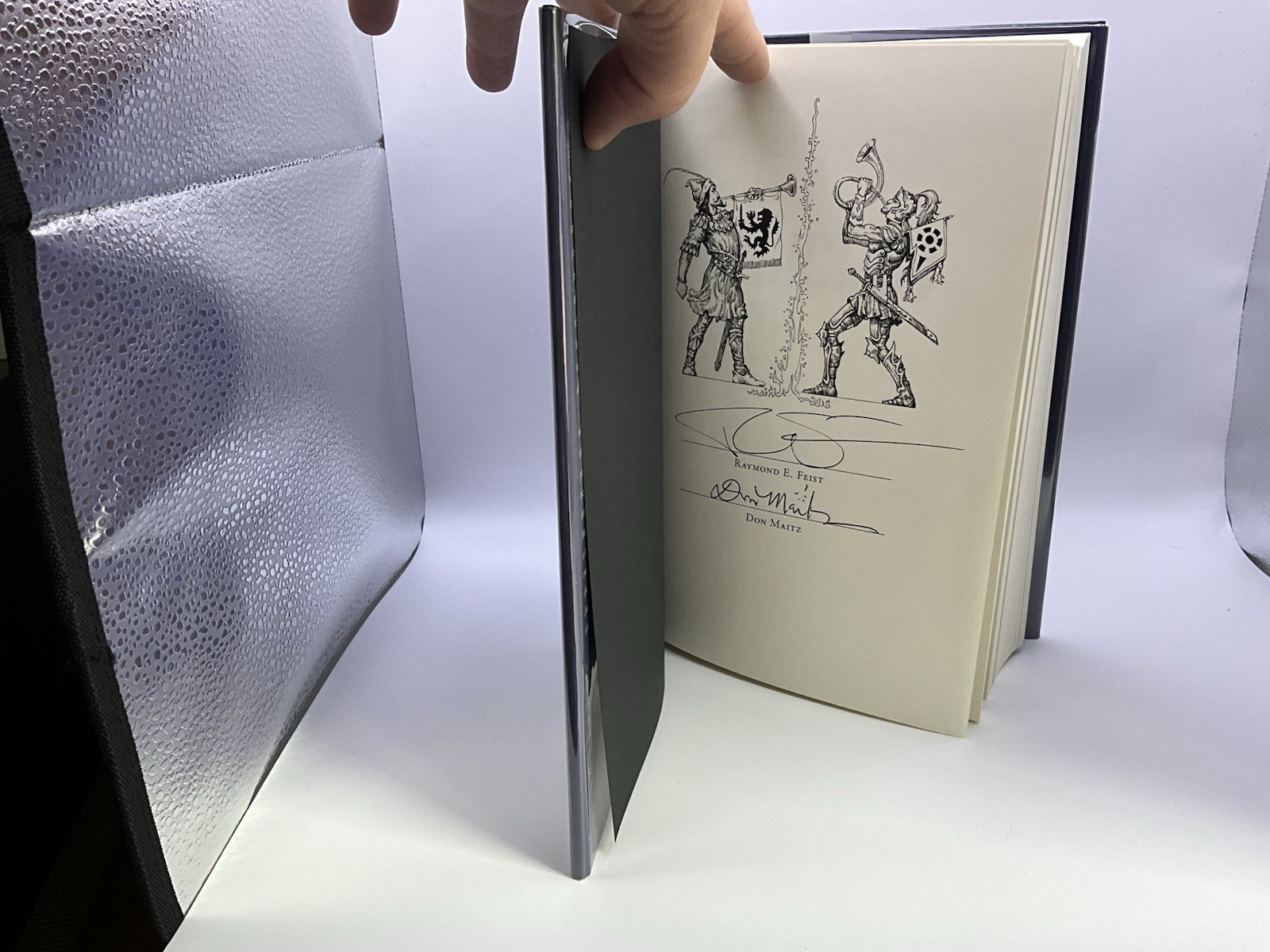 Grim Oak Press “Riftwar Saga”, Raymond E Feist SIGNED “Magician” 2nd Print