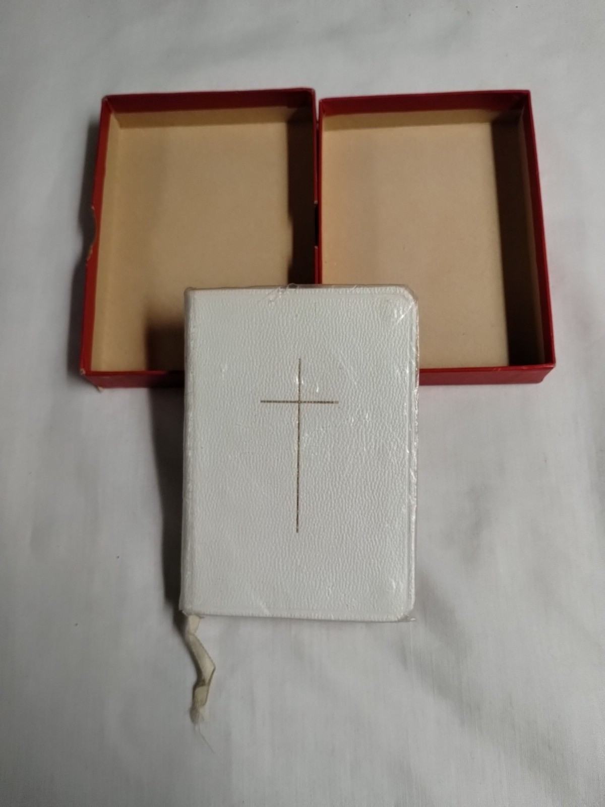 The Book of Common Prayer by Seabury 1953 Vintage w/ White Faux Leather-Binding
