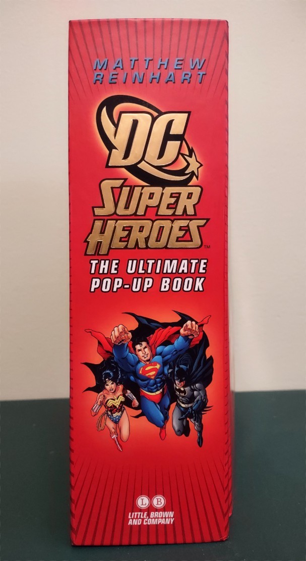 DC Super Heroes SuperHeroes Heros Ultimate Pop-Up Book 1st Edition/Print 2010 HB