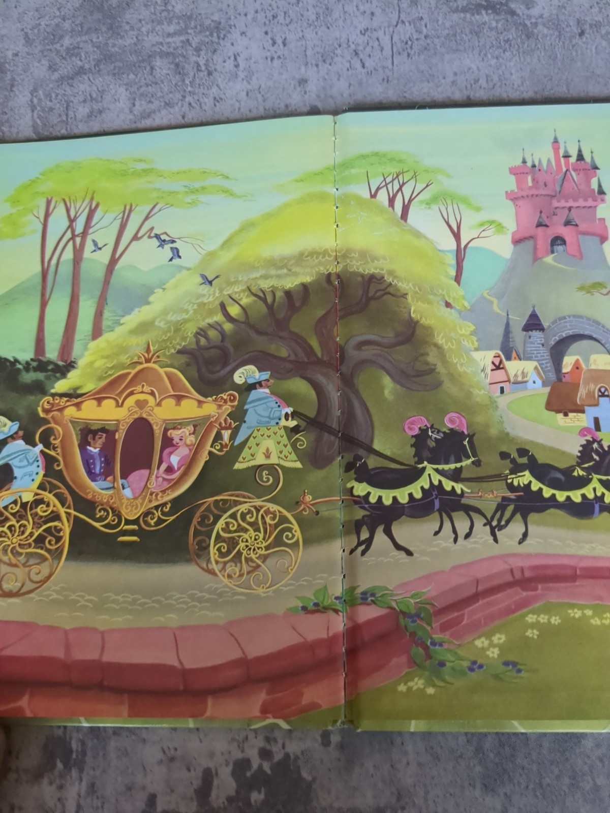 Walt Disney’s Cinderella Jane Werner 1974 – Golden Press – Illustrated