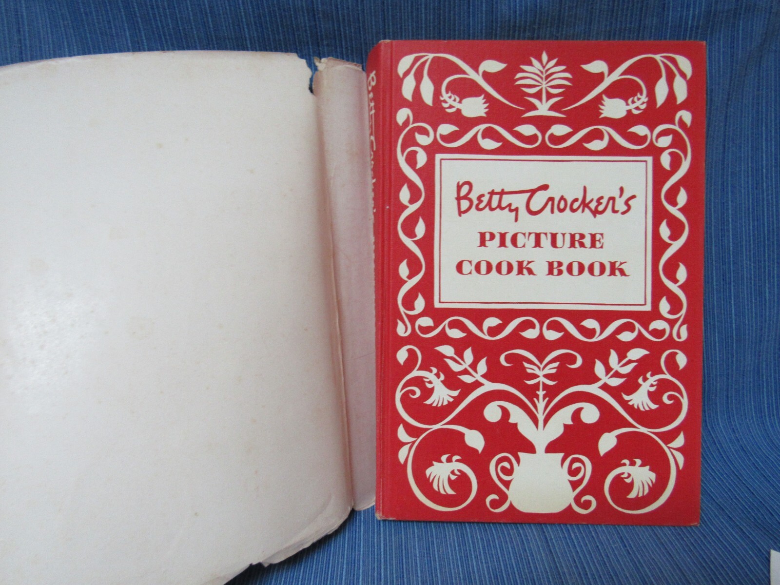 Betty Crocker’s Picture Cook Book 1950 First Edition w/ Dust Jacket