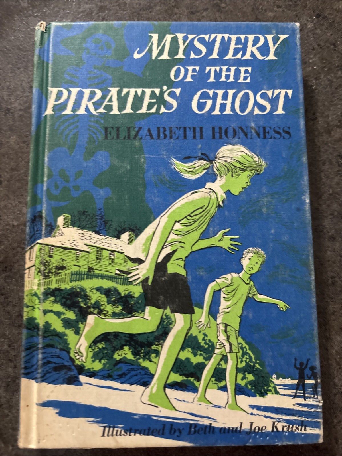 ELIZABETH HONNESS, Mystery of the Pirate’s Ghost, HB (JUVENILE FICTION)