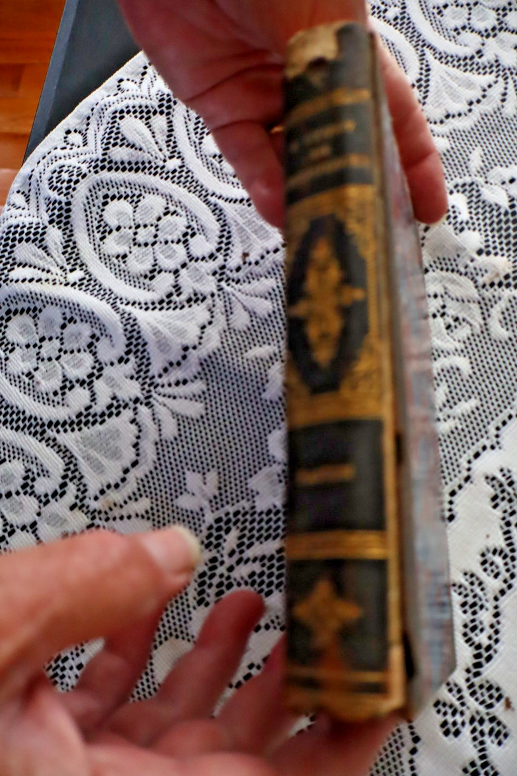 RARE LOT 5 ANTIQUE 1800’s BOOKS LEATHER WITH MARBLED COVERS, AS IS, REPAIRABLE