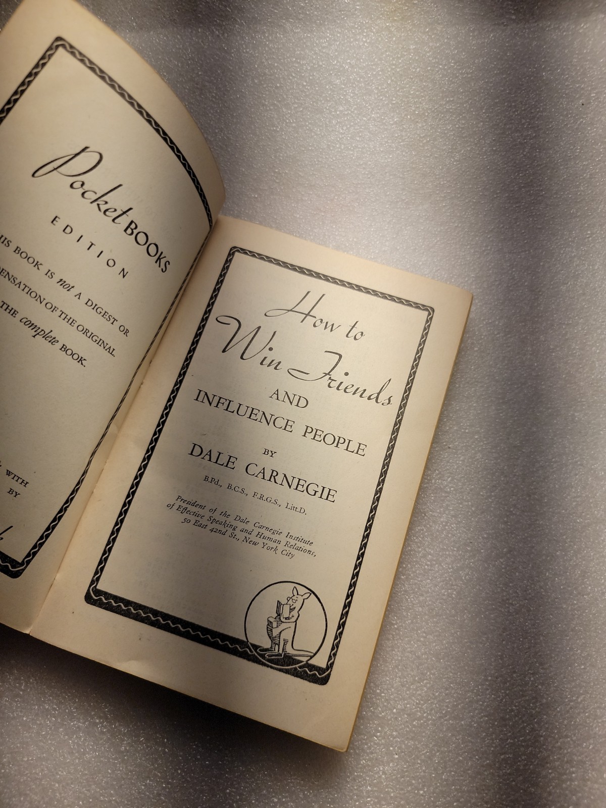 How to Win Friends and Influence People Dale Carnegie 1941 NY VTG Pocket Books