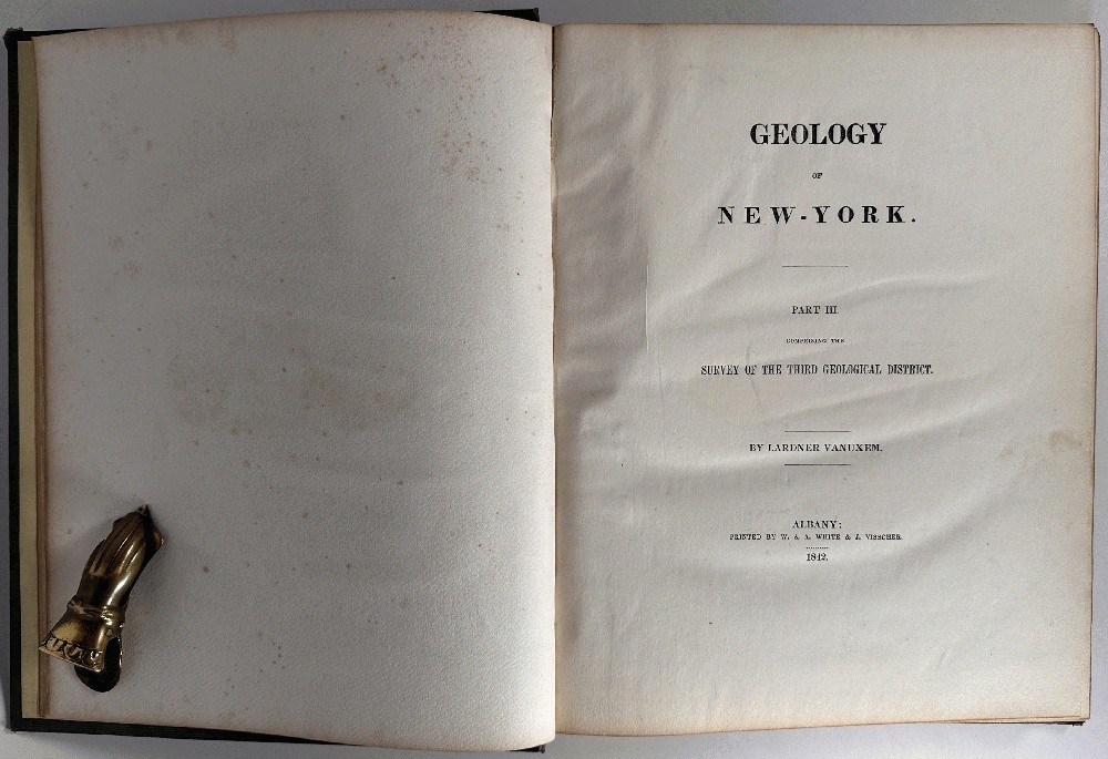 Natural History of New York, Geology of New York Part III Comprising of the Th..