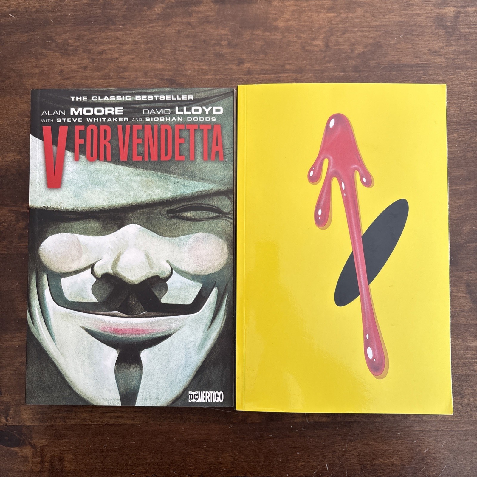 Alan Moore Paperback Book Lot Watchmen & V For Vendetta 2005 ED. Graphic Novels