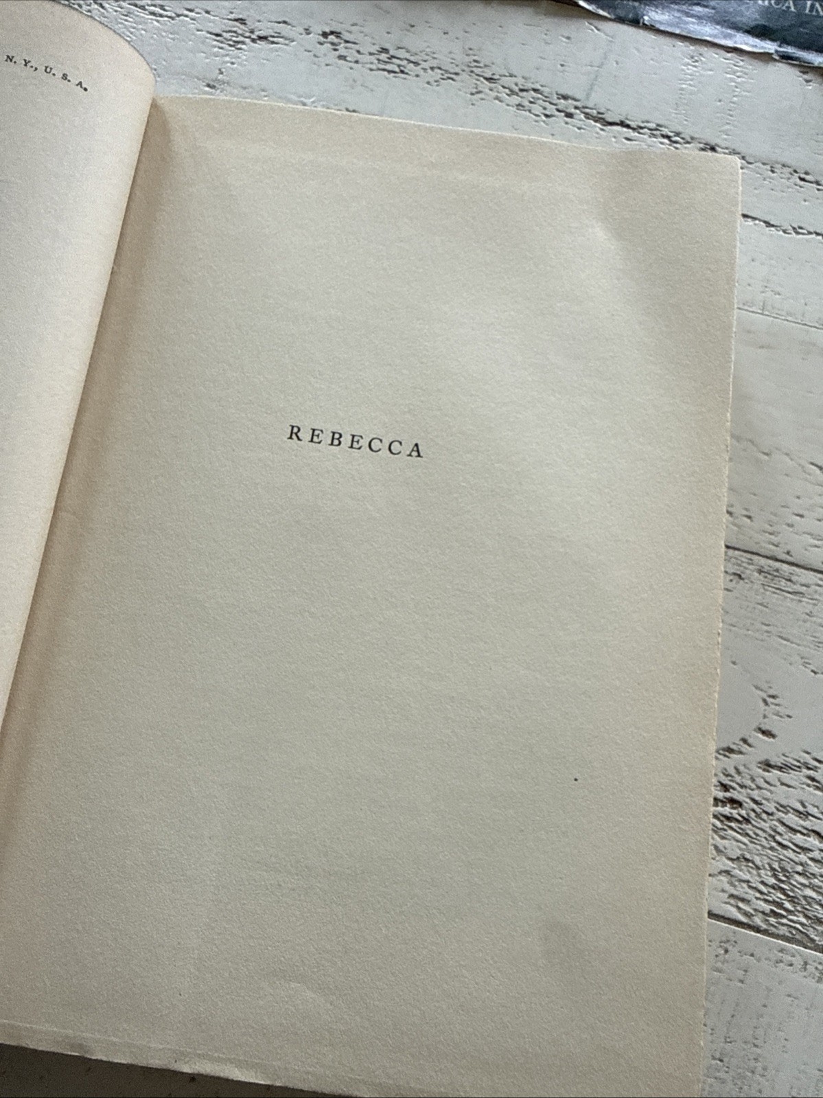Daphne du Maurier Rebecca 1938 HC Literary Guild w/ DJ Gothic Novel
