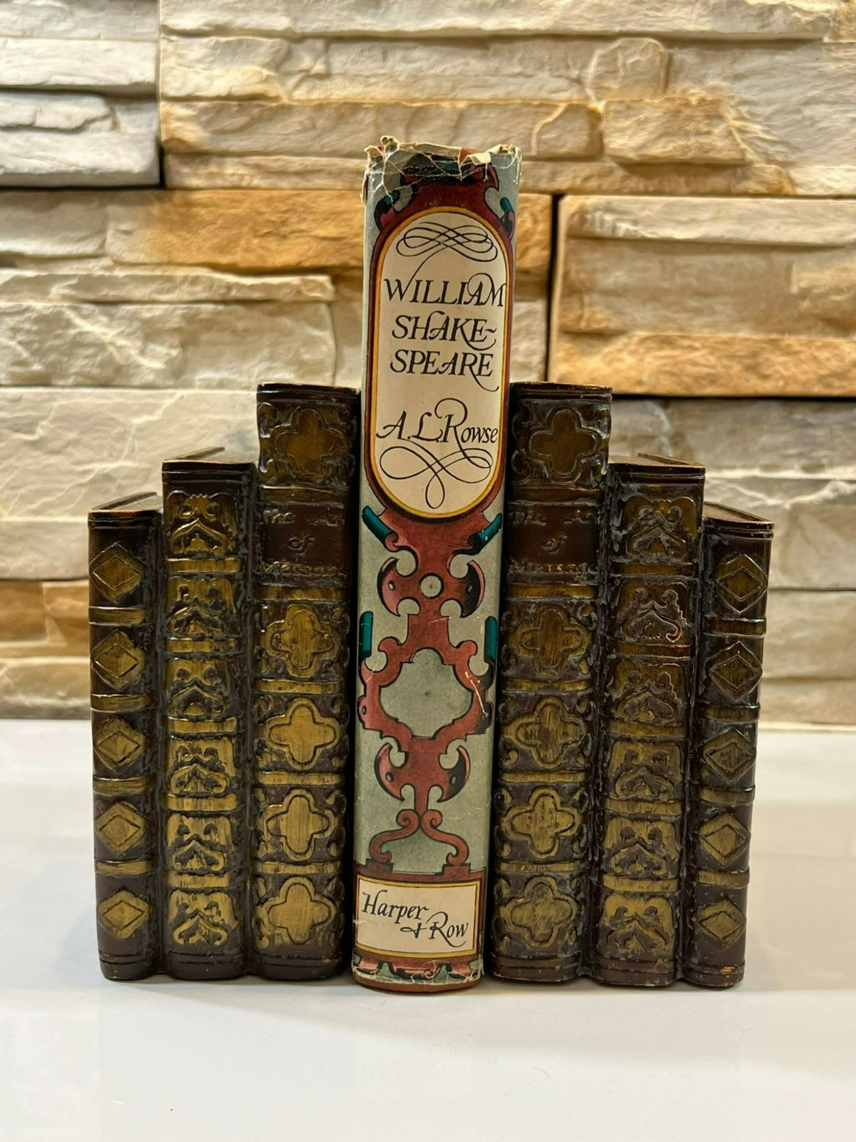 William Shakespeare A Biography by A.L. Rowse 1963 HCDJ Literary History Book