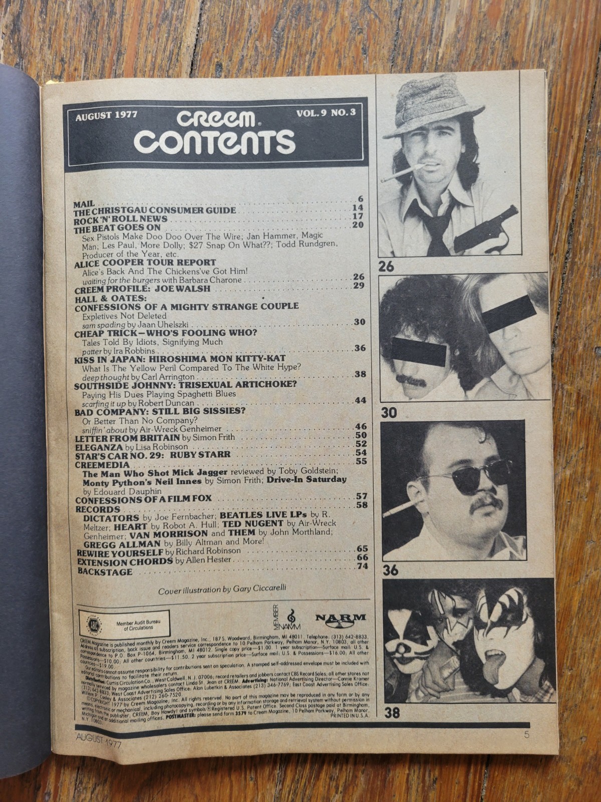 Creem Magazine, Aug 1977, Kiss, Bad Company, Alice Cooper, Hall & Oates, Beatles