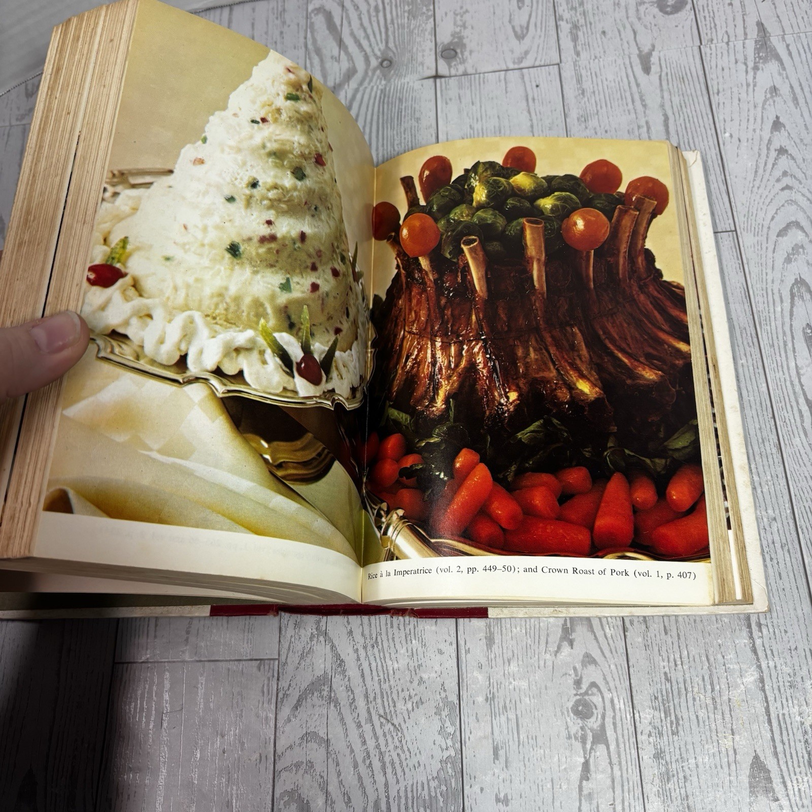 The Doubleday Cookbook. Complete Contemporary Cooking. Volume 2. Vintage. 1975