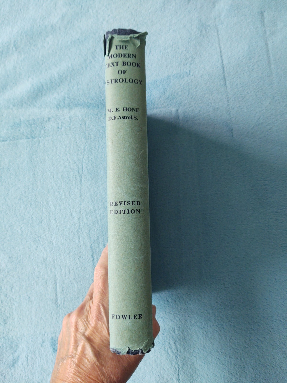 THE MODERN TEXT-BOOK OF ASTROLOGY by Margaret E. Hone 1968 vg