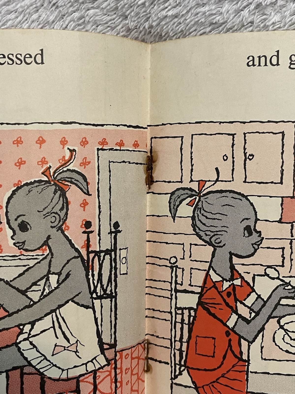 “A Happy Day” By Annie DeCaprio. 1965 An Early Start Reader. Vintage Paperback.