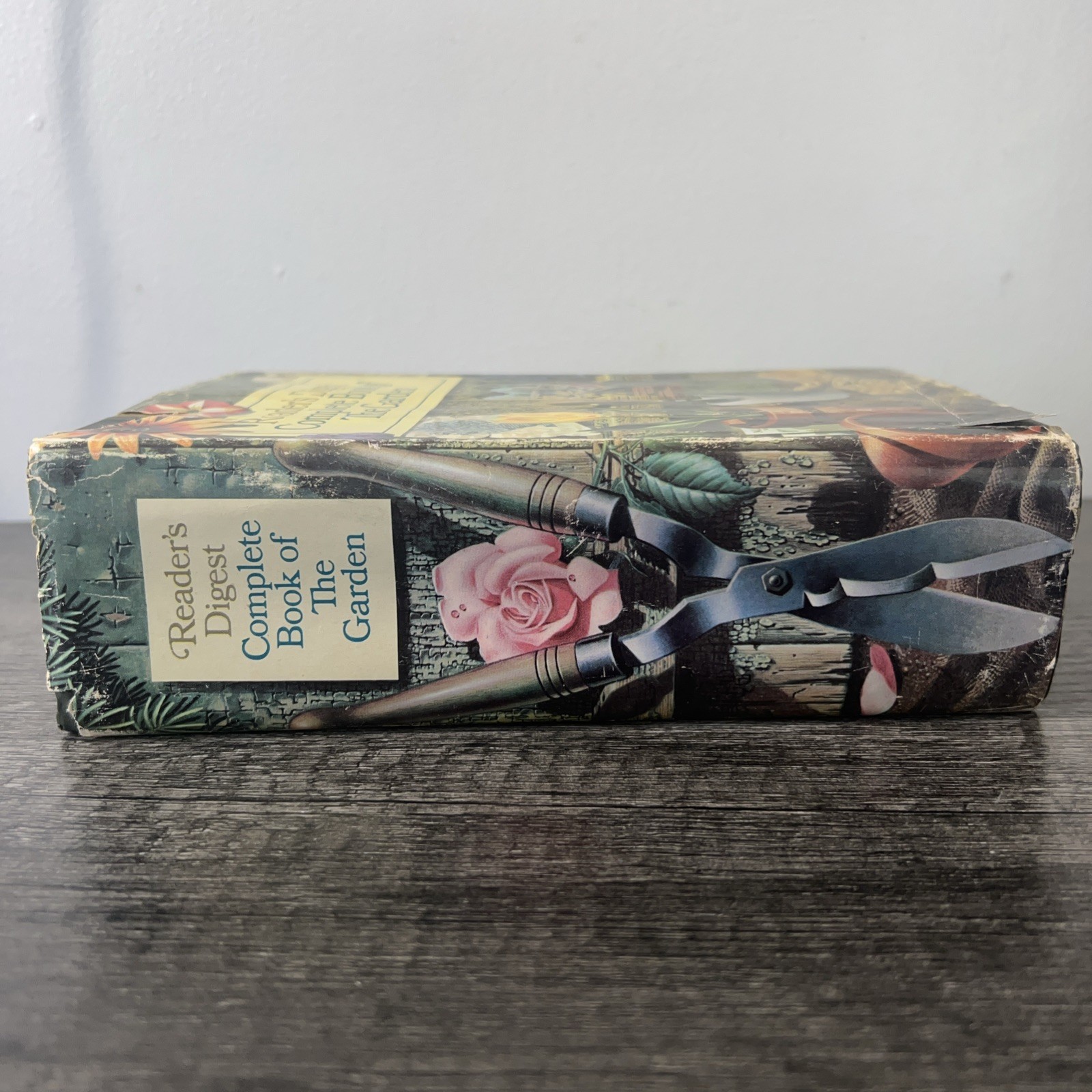Reader’s Digest Complete Book of The Garden 1968 Hardcover Vintage