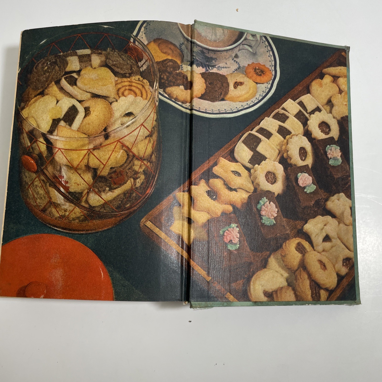 VTG The American Woman’s Cook Book 1943 War time printing Ruth Berolzheimer