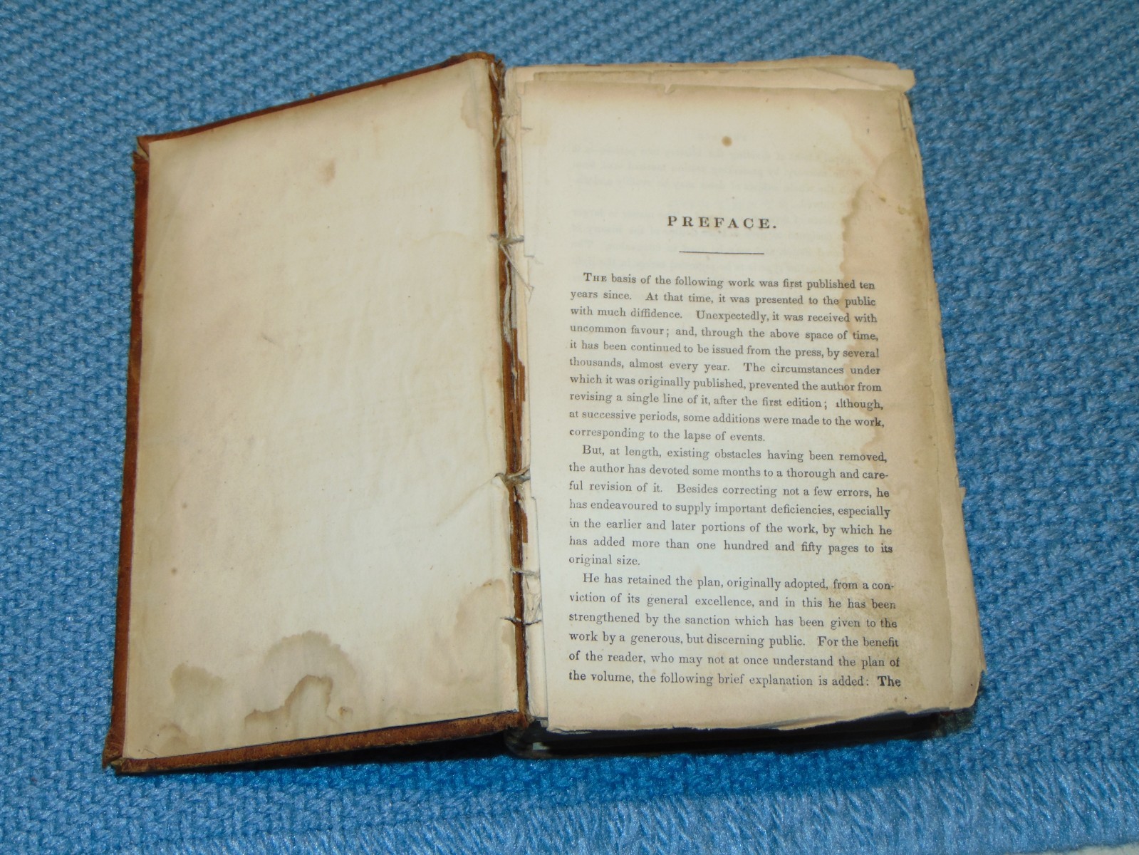 CIRCA 1830 LEATHER-ON-BOARD BOOK: “HISTORY OF THE UNITED STATES”