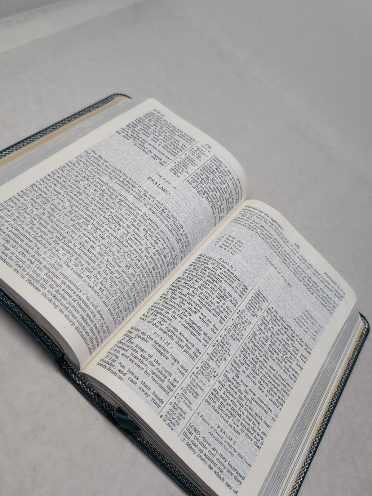 Holy Bible Nelson 595TL, Bonded Leather , Red Letter Teal, 1988