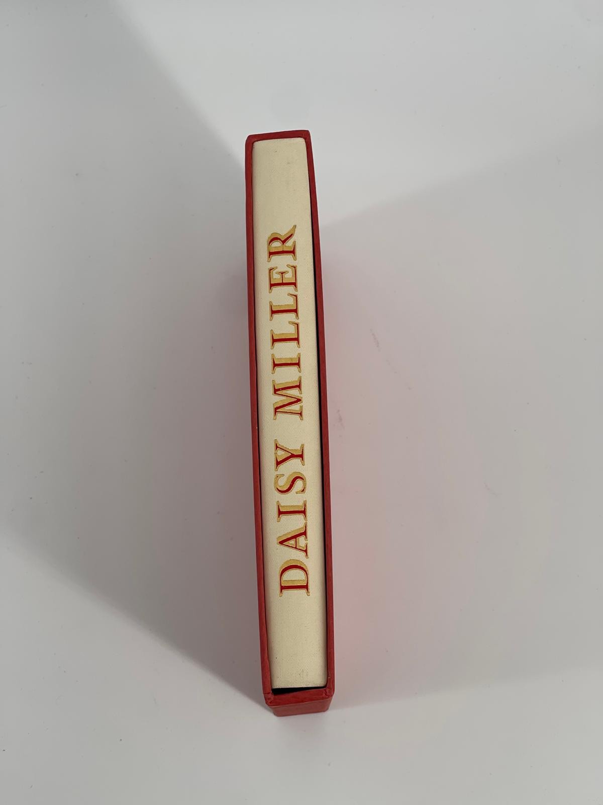 DAISY MILLER by HENRY JAMES * 1982 HARDCOVER, LUXURY EDITION by HERITAGE PRESS