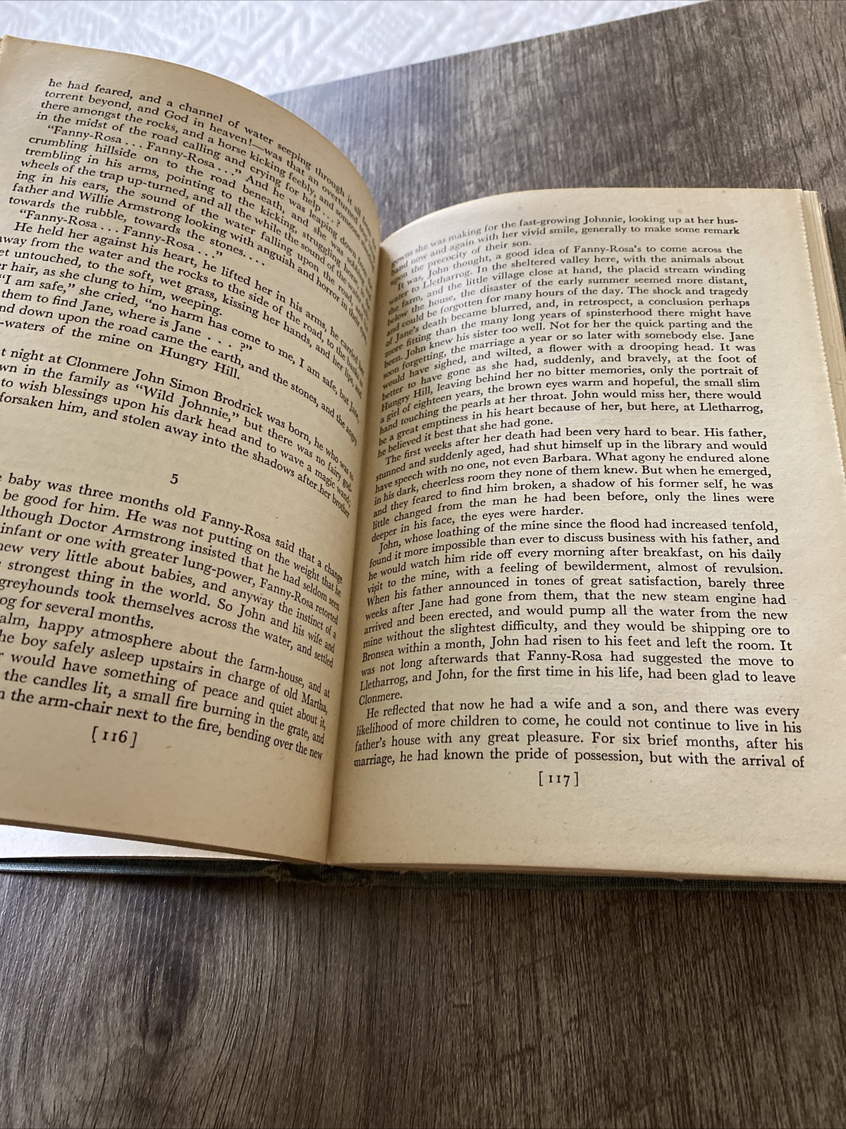 HUNGRY HILL by Daphne du Maurier 1943, 1944 HC Novel Fair-good Free US Shipping