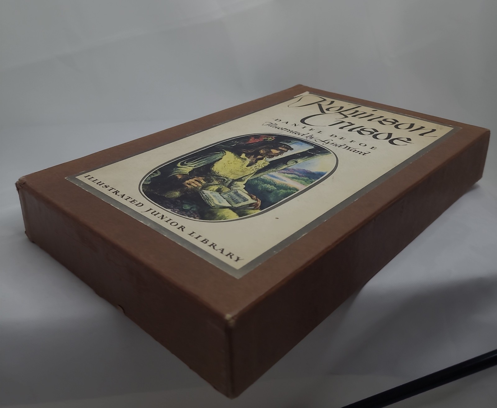 Robinson Crusoe Daniel Defoe Hardcover in Slip Case 1946