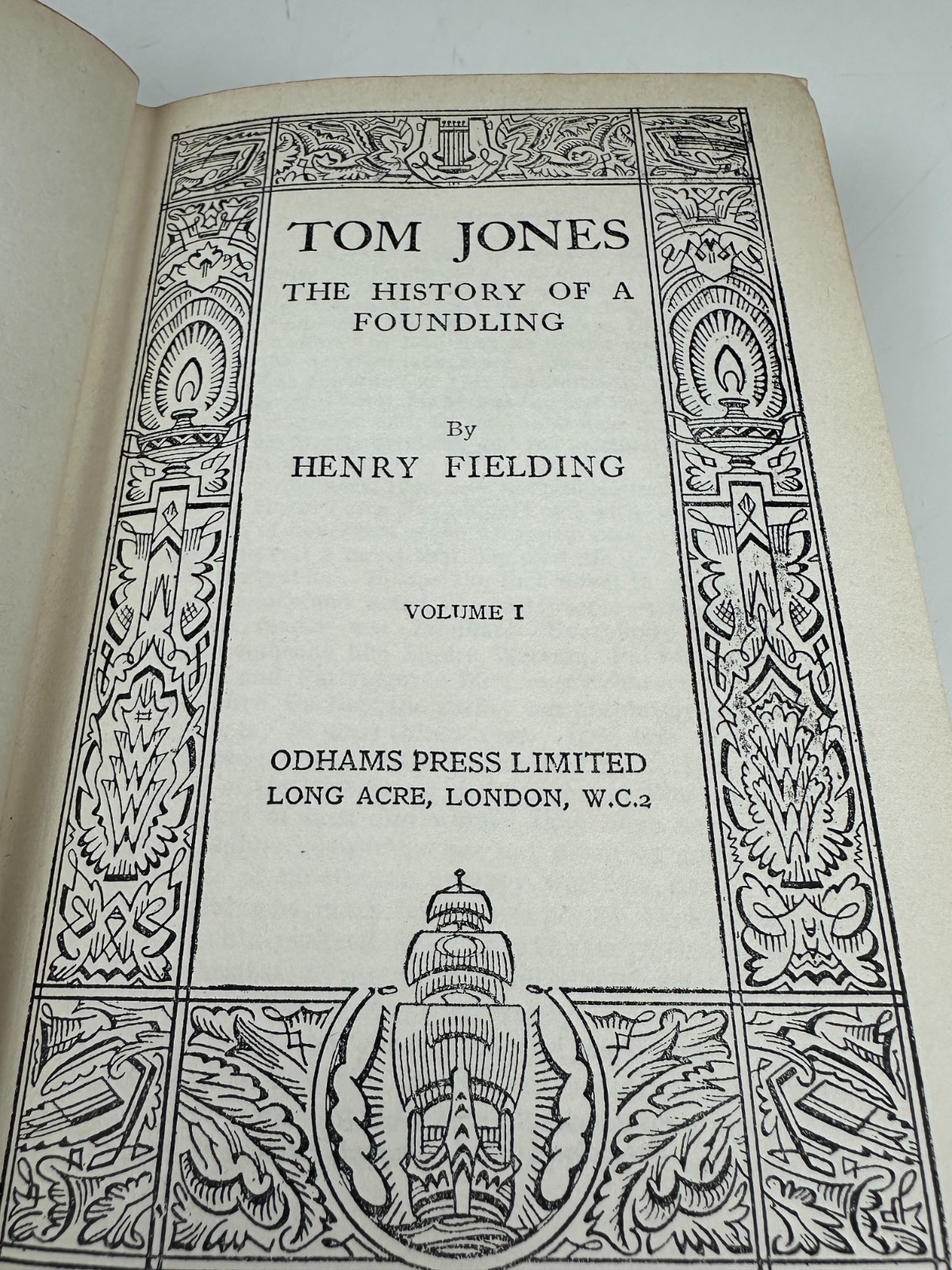 Tom Jones Vol 1 By Henry Fielding 1930 Odhams Press Brown Faux Leather Vintage