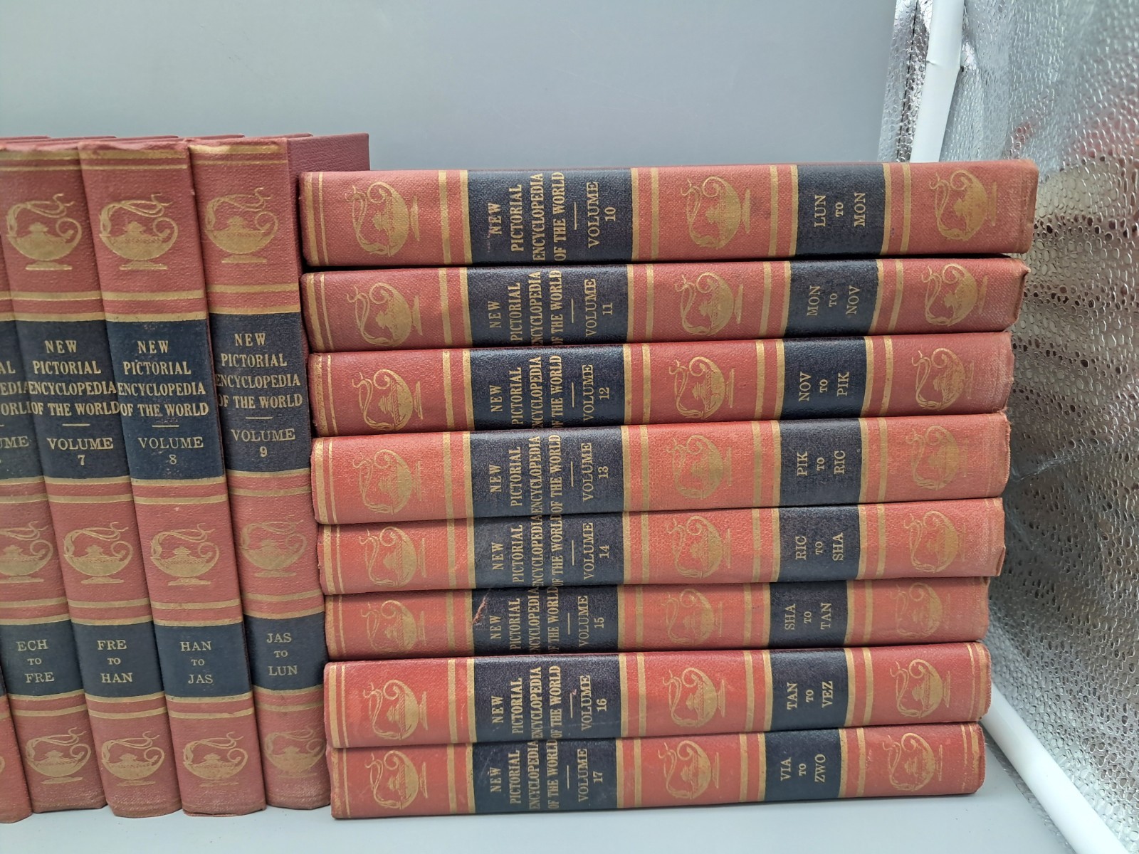 Vintage 1955 New Pictorial Encyclopedia of the World Volume 1-17 (No Atlas)