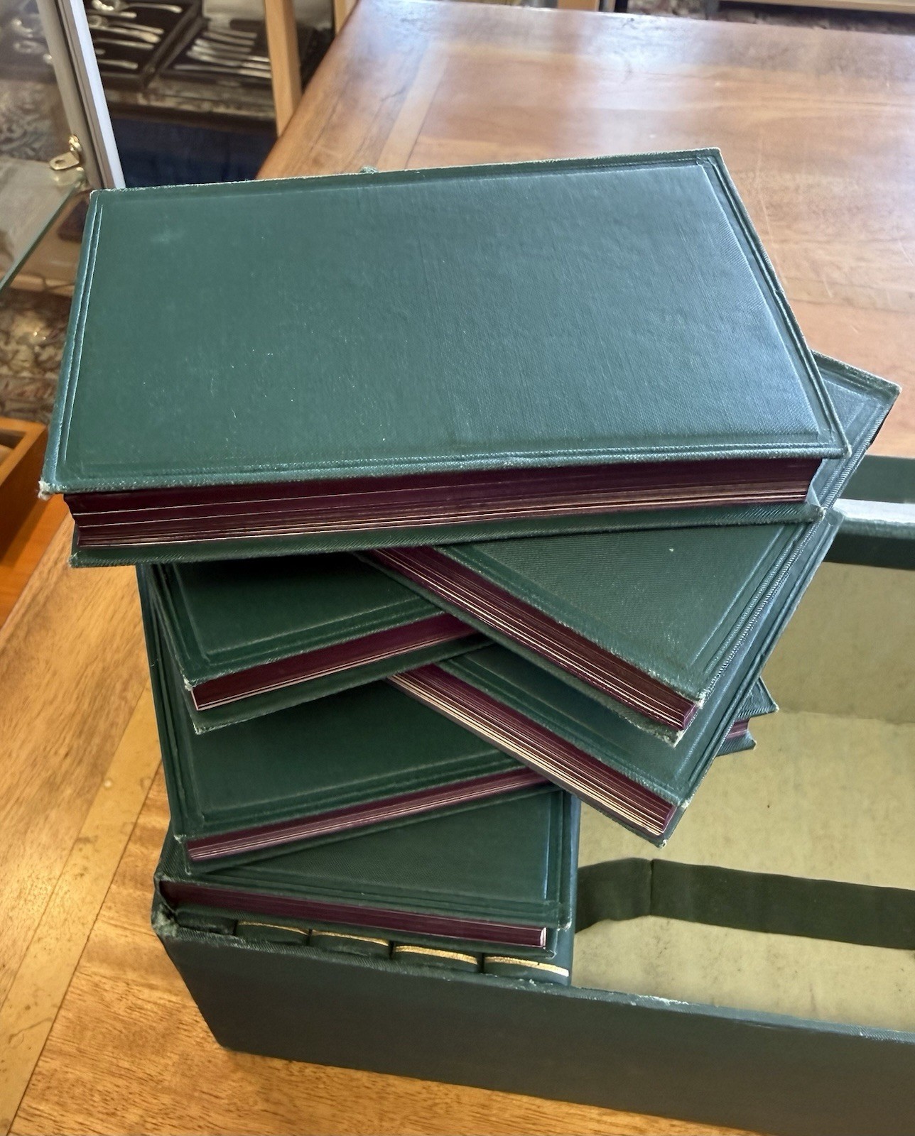 Handy Volume Collection Shakespeare. Bradbury, Agnew & Co. Green c1866 13 Vols