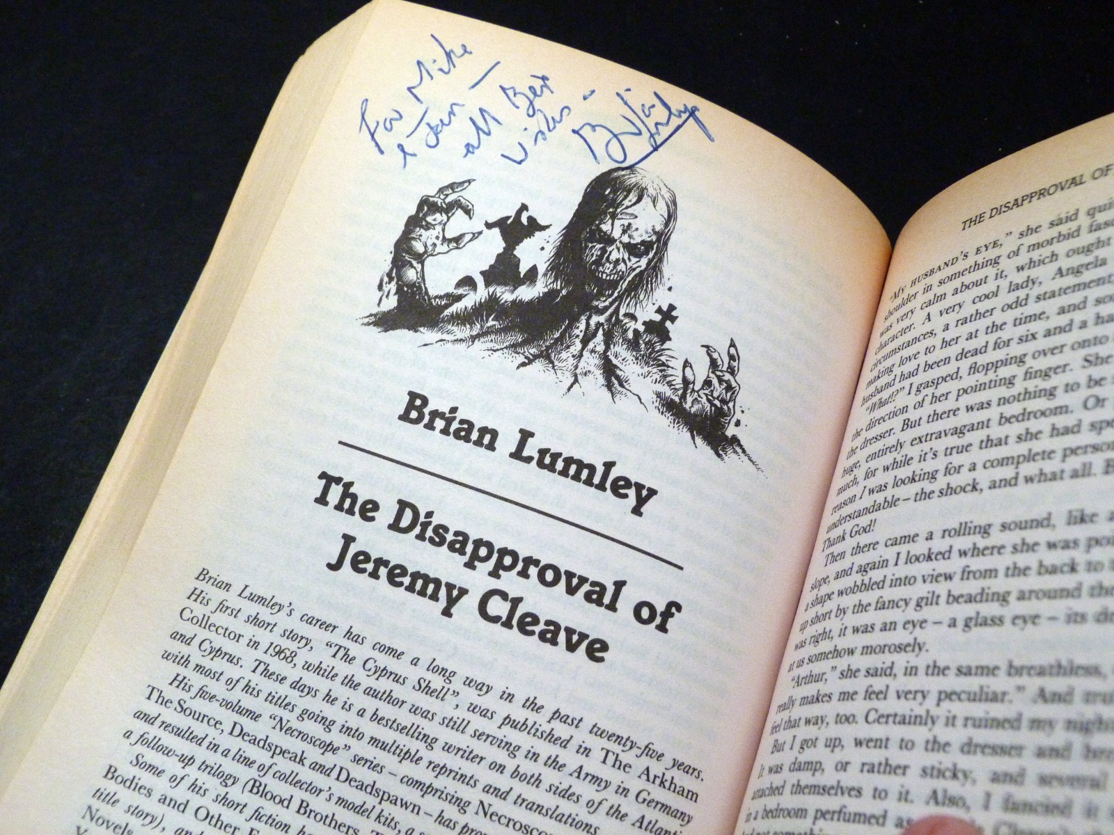 MAMMOTH BOOK OF ZOMBIES signed Stephen Jones, Chetwynd-Hayes, Brian Lumley 1993
