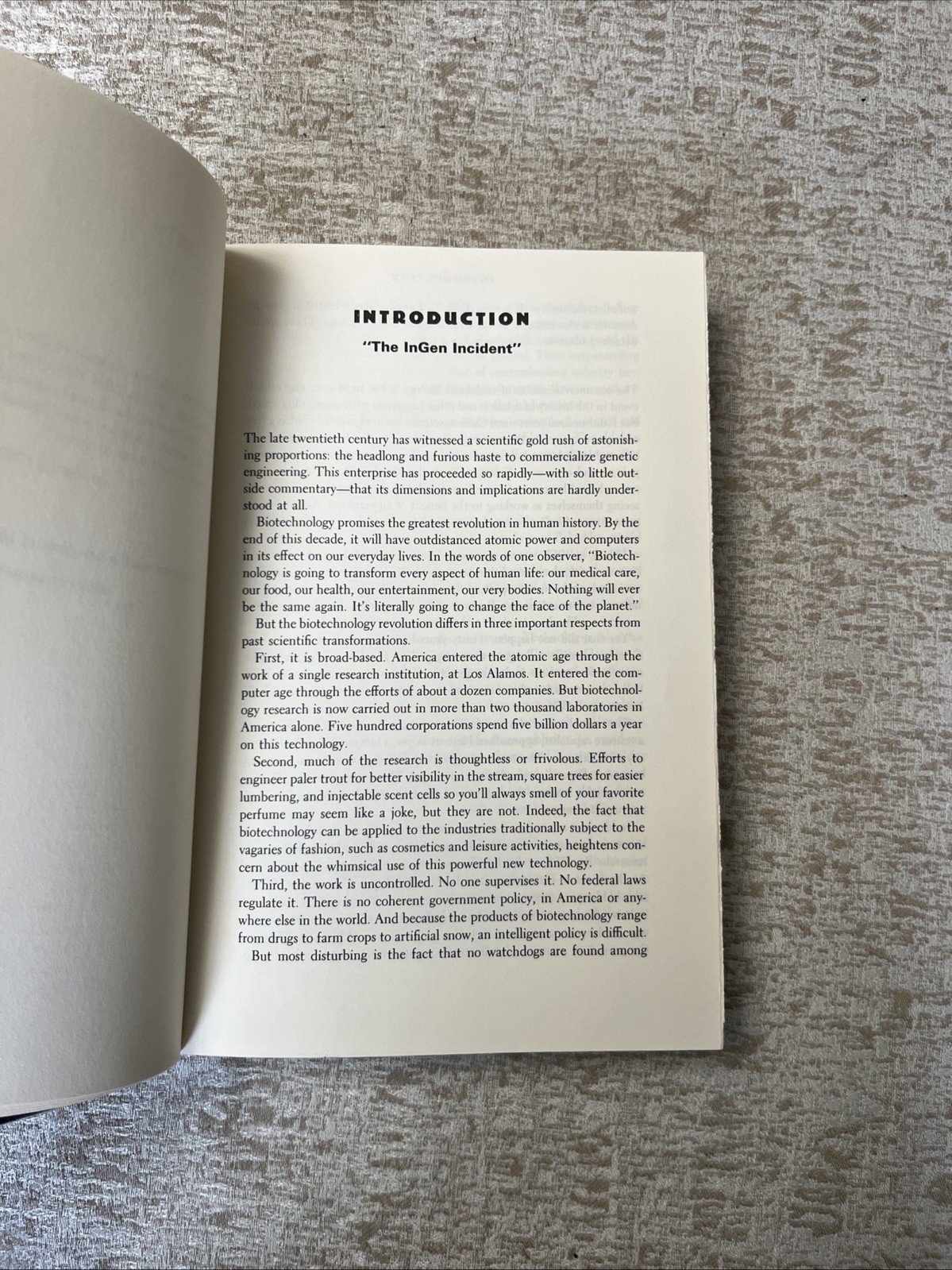 Jurassic Park, Michael Crichton. Knopf 1990. First Printing.