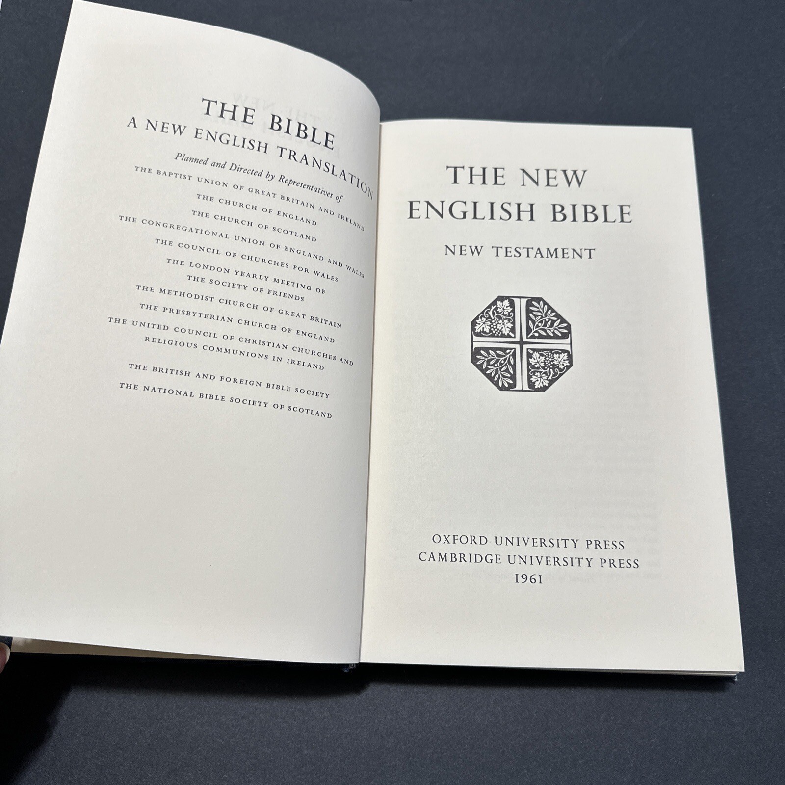 Vintage The New English Bible: New Testament 1961 Hardcover Oxford Cambridge