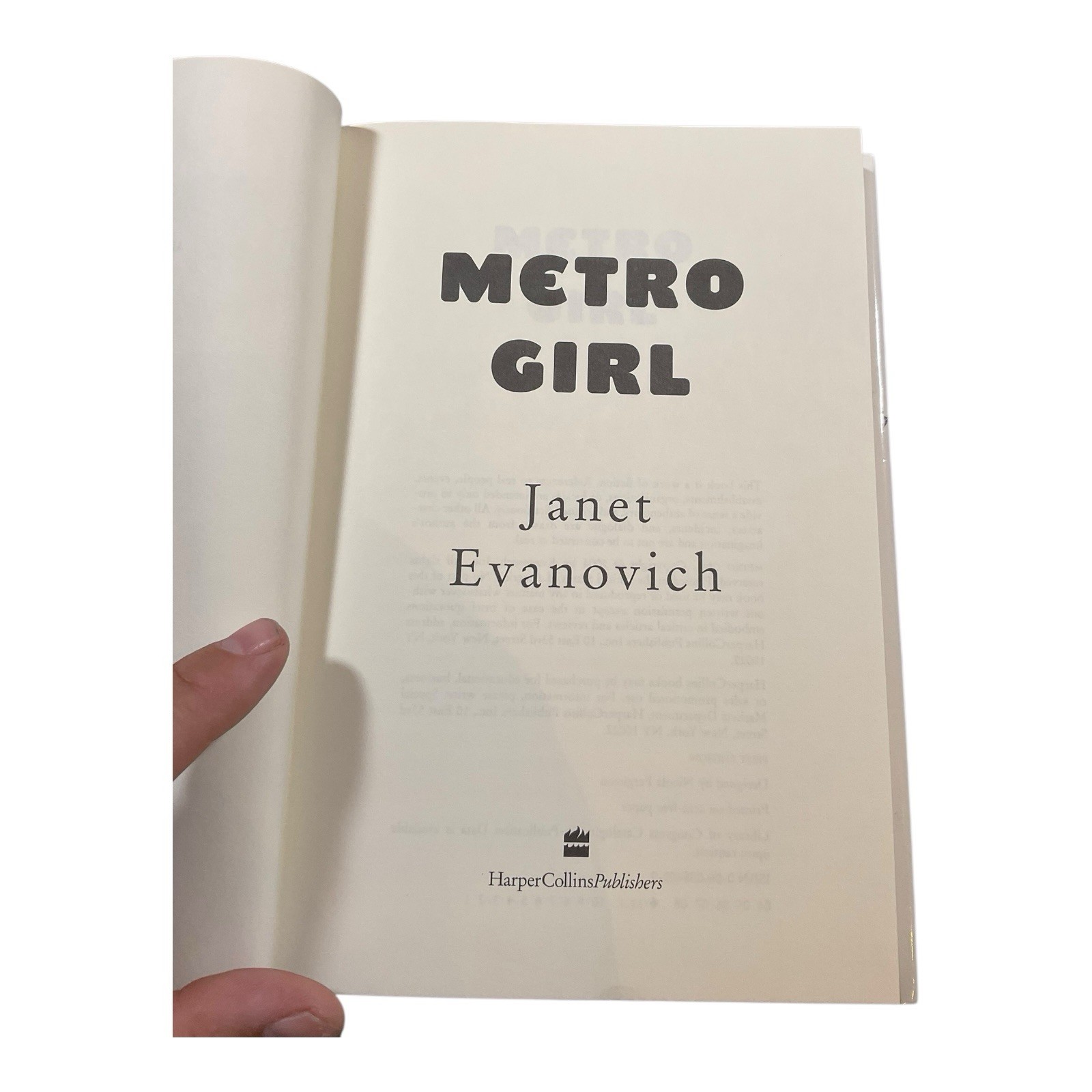 Metro Girl by Janet Evanovich SIGNED 1st Edition 1st Printing Hardcover Book