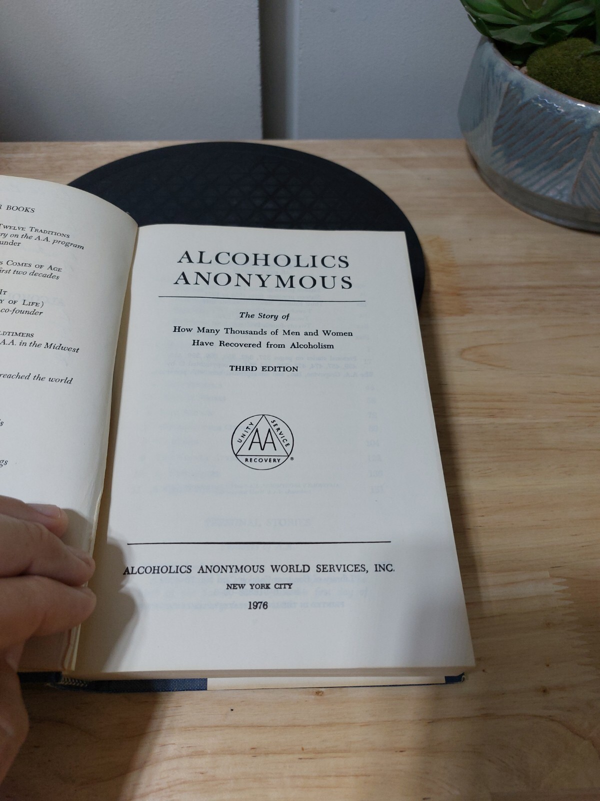 ALCOHOLICS ANONYMOUS 3rd Edition 24th Print 1986 Hardcover Dust Jacket