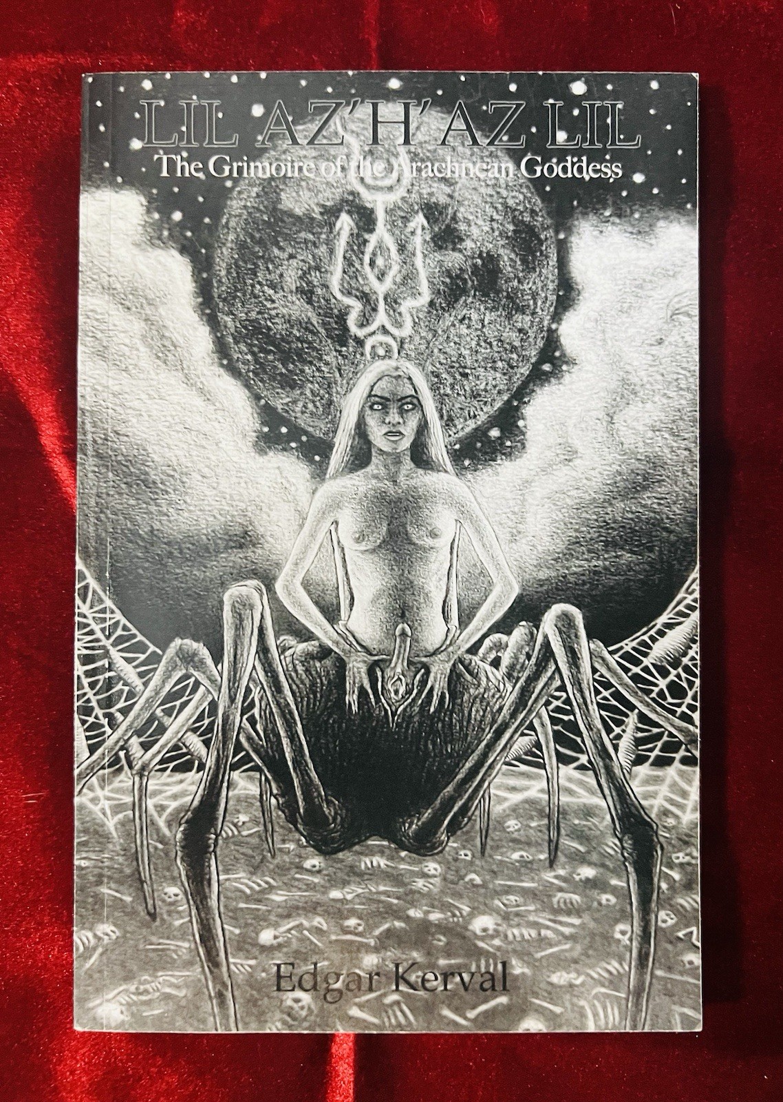 Edgar Kerval Lil Az’H’ Az Lil The Grimoire Sirius Limited Softcover 2021