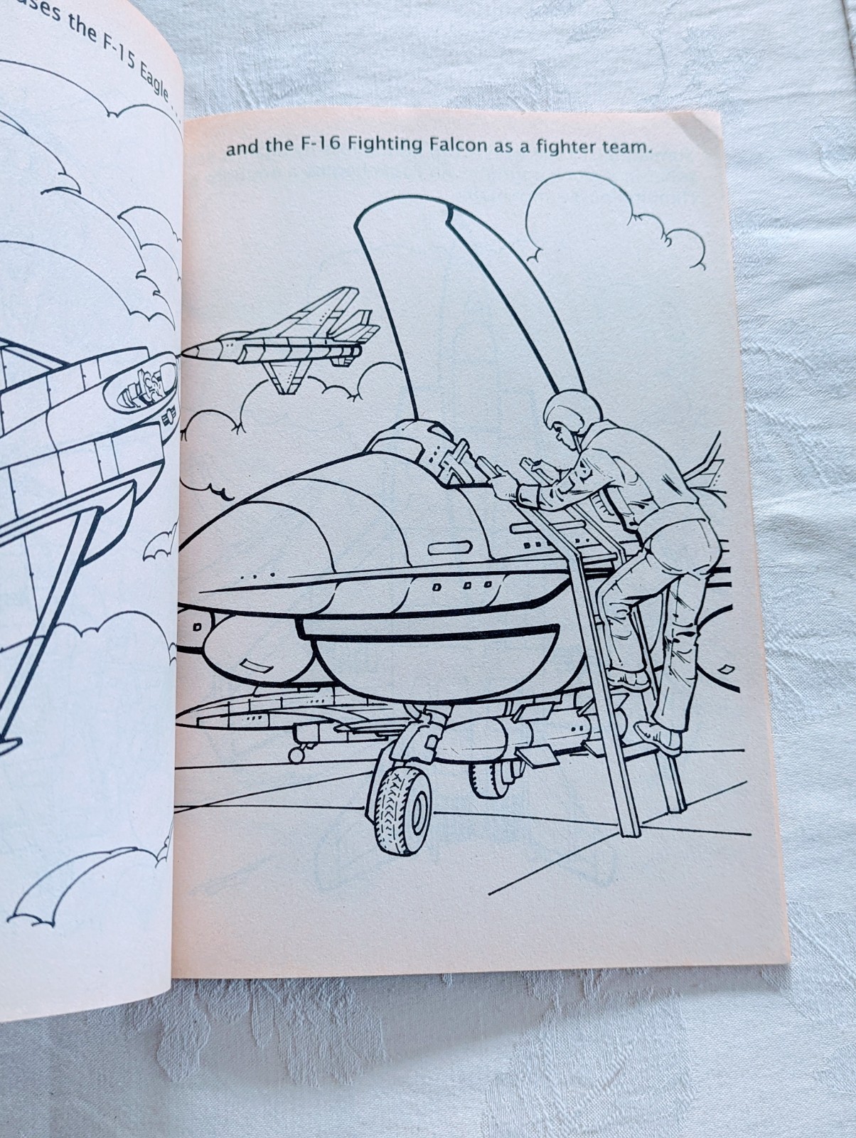 VTG Golden A Big Color/Activity Book Freedom Flyers New unused Military Planes