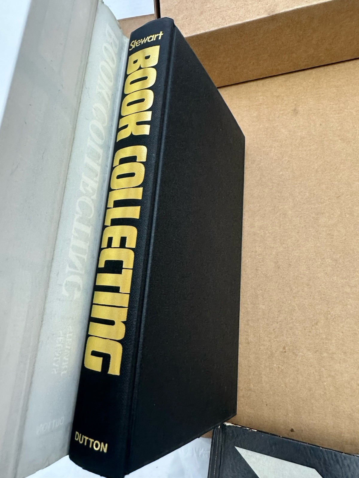 Book Collecting – A Beginners Guide by Seumas Stewart – Revised edition 1972 VGC