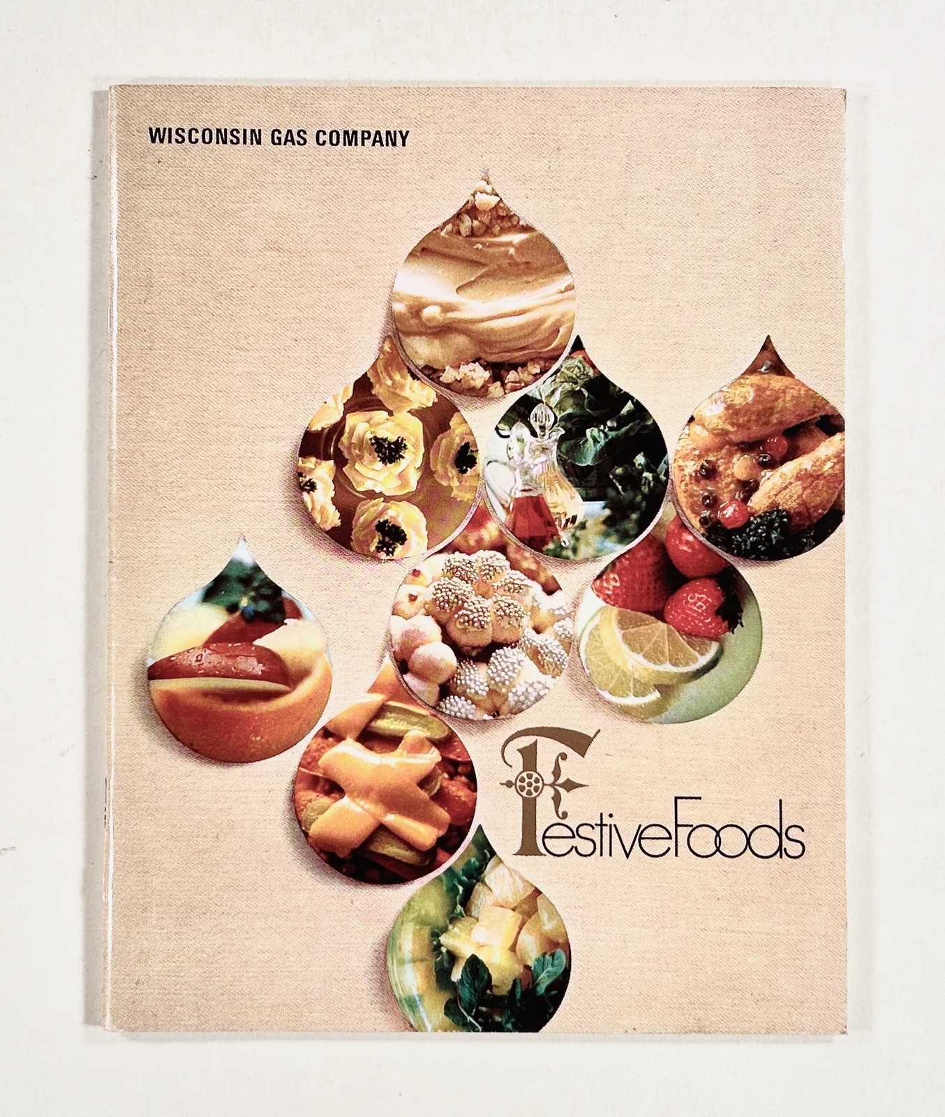 1968 FESTIVE FOODS FOR FAMILY FUN cookbook Wisconsin Gas Company MID-CENTURY