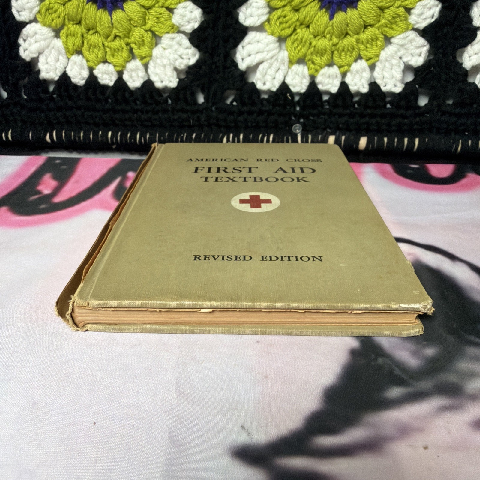 1945 Red Cross First Aid Textbook Hardback Revised Edition 264 Illustrations