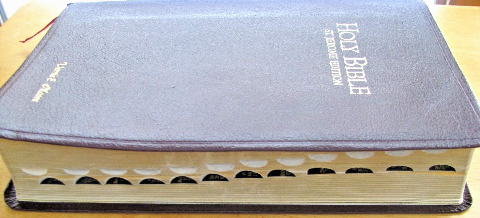 The New Catholic Study Bible St Jerome Ed Burgundy Bonded Leather Thumb Tab 1985
