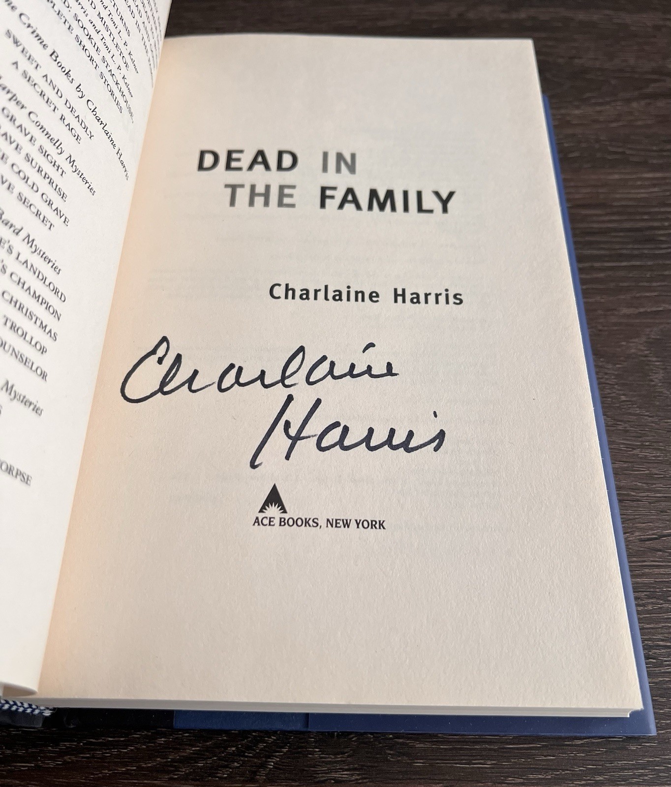 SIGNED Charlaine Harris Dead in the Family 1st/1st As-New +photo HBO True Blood