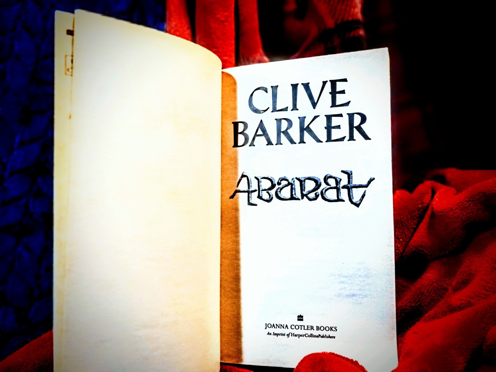 Vintage Clive Barker Novel Abarat (Book One) 2004 Paperback Fantasy Fiction Book
