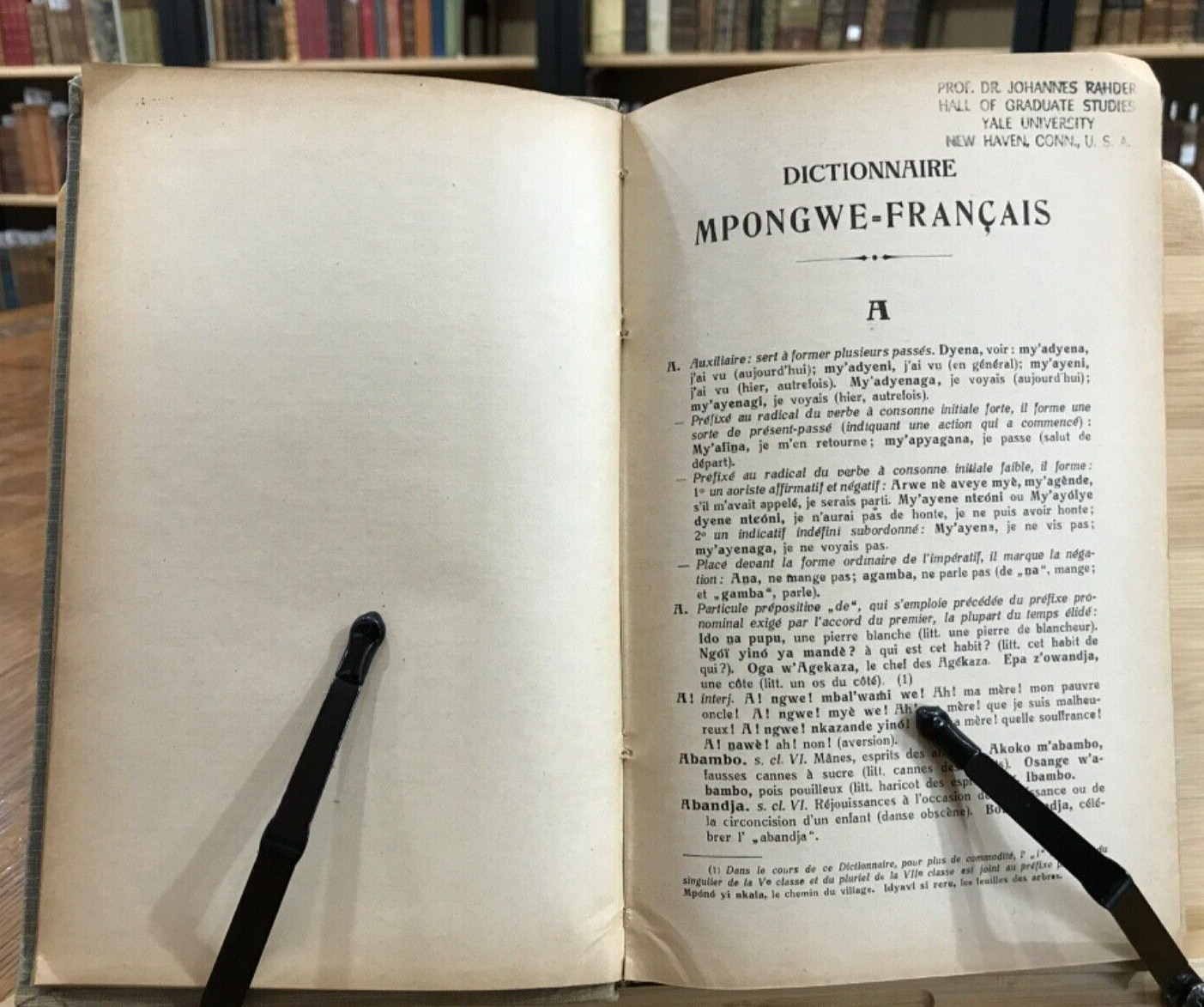 1934 Dictionnaire Mpongwe-Francais by Andre Raponda-Walker