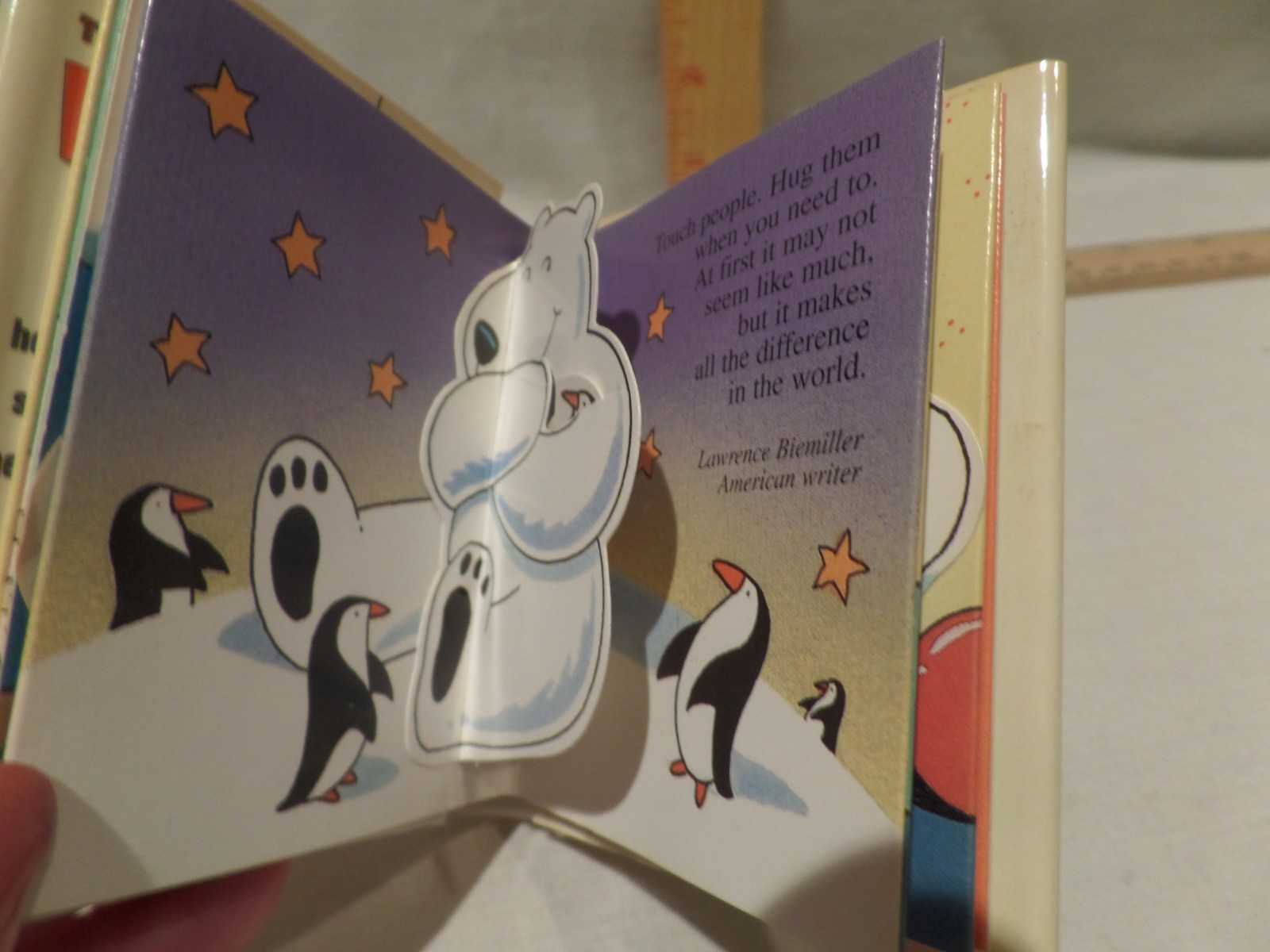 “The Little Book of Hugs” mini hardcover book VTG 1998-Running Press-rare