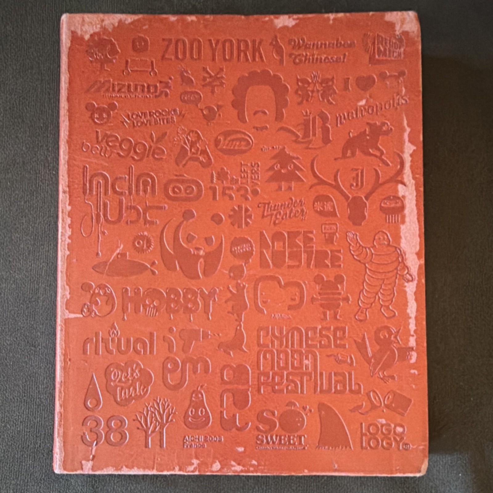 Logology Logo Design Victor Cheung Hardcover Book 2006 Collectible English