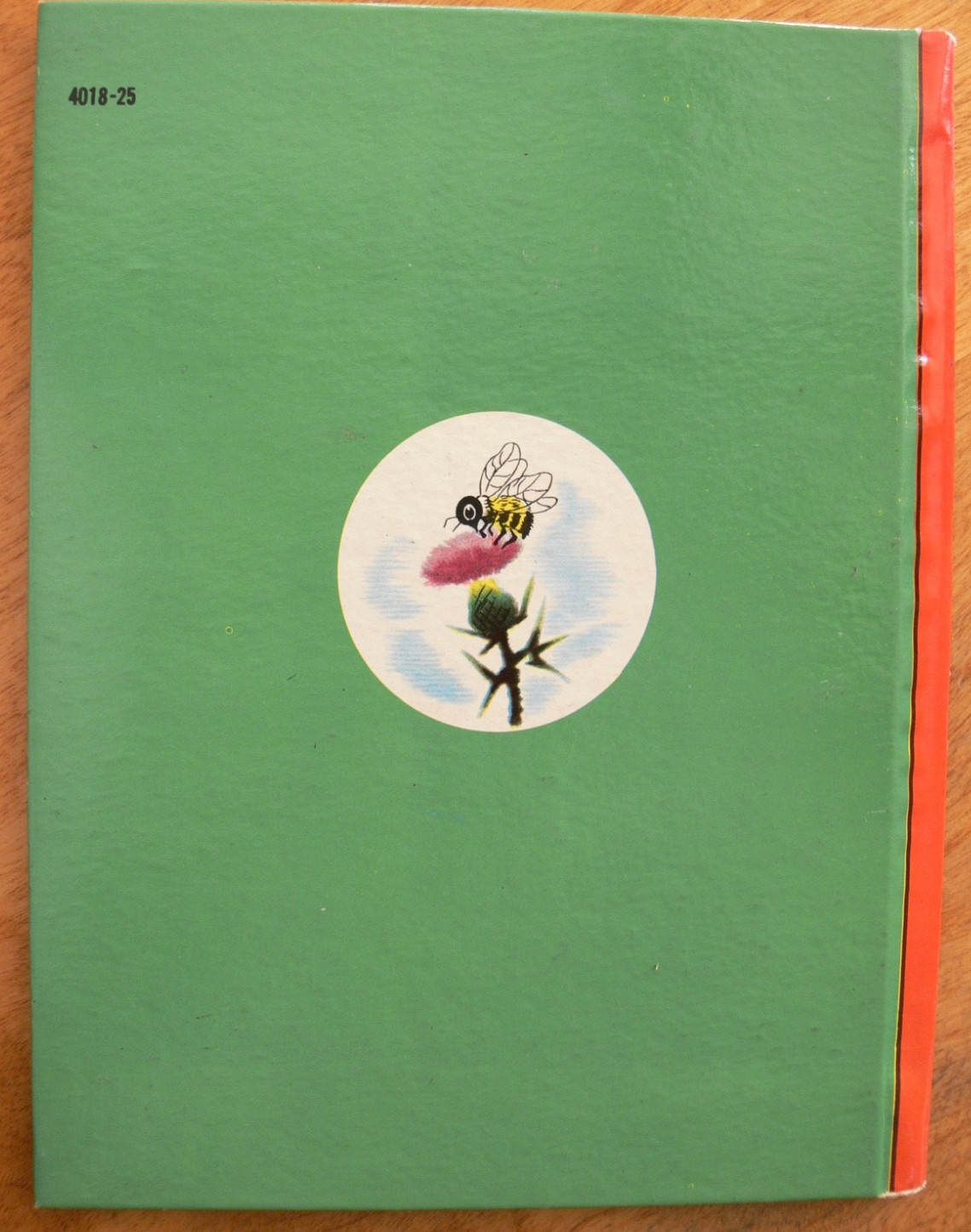 Vintage Bonnie Book ~ THE LITTLE TOWN ON THE HILL with Stand-Up Toys ~ Mint