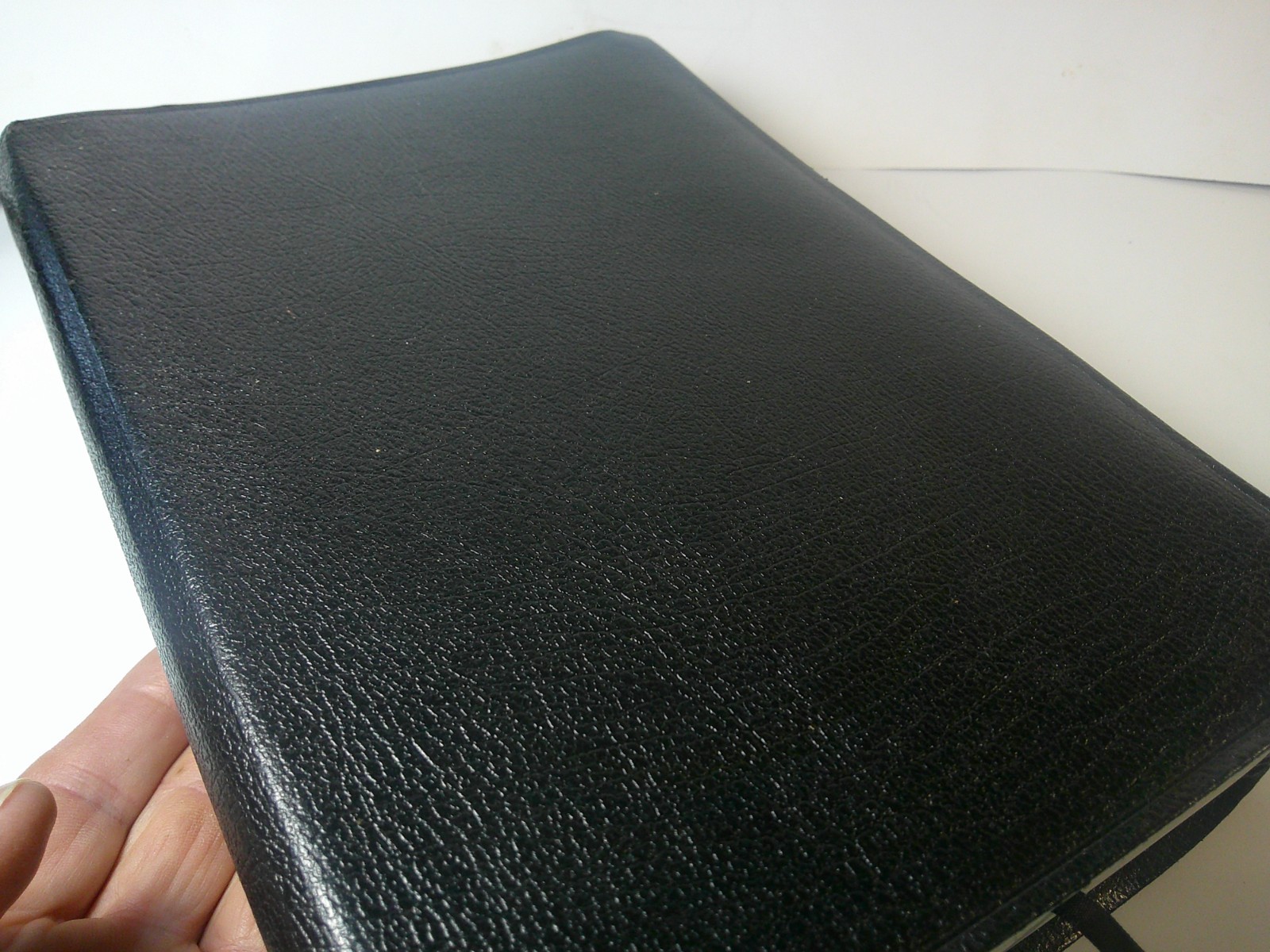 NIV STUDY BIBLE BLACK BONDED LEATHER 2011 RED LETTER ZONDERVAN NEAR EXCELLENT