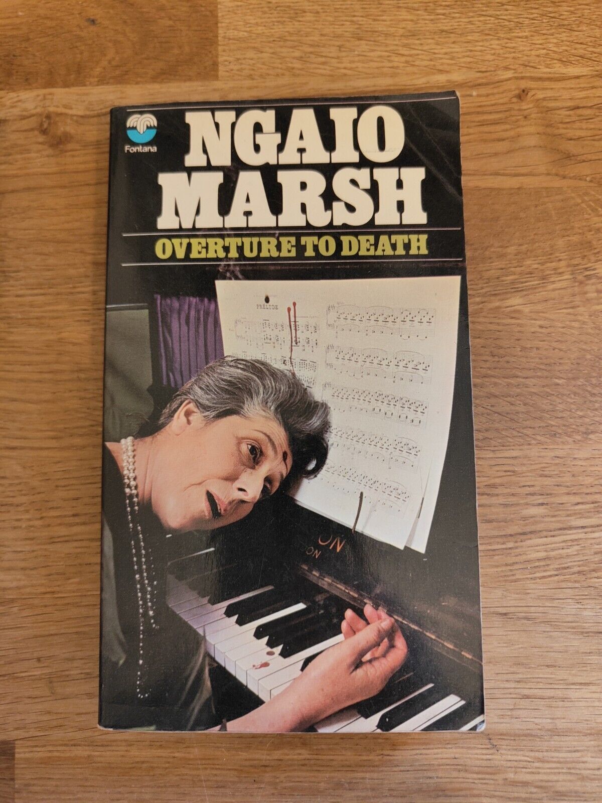 BOOK – Vintage Crime Paperback Ngaio Marsh Overture To Death 1973