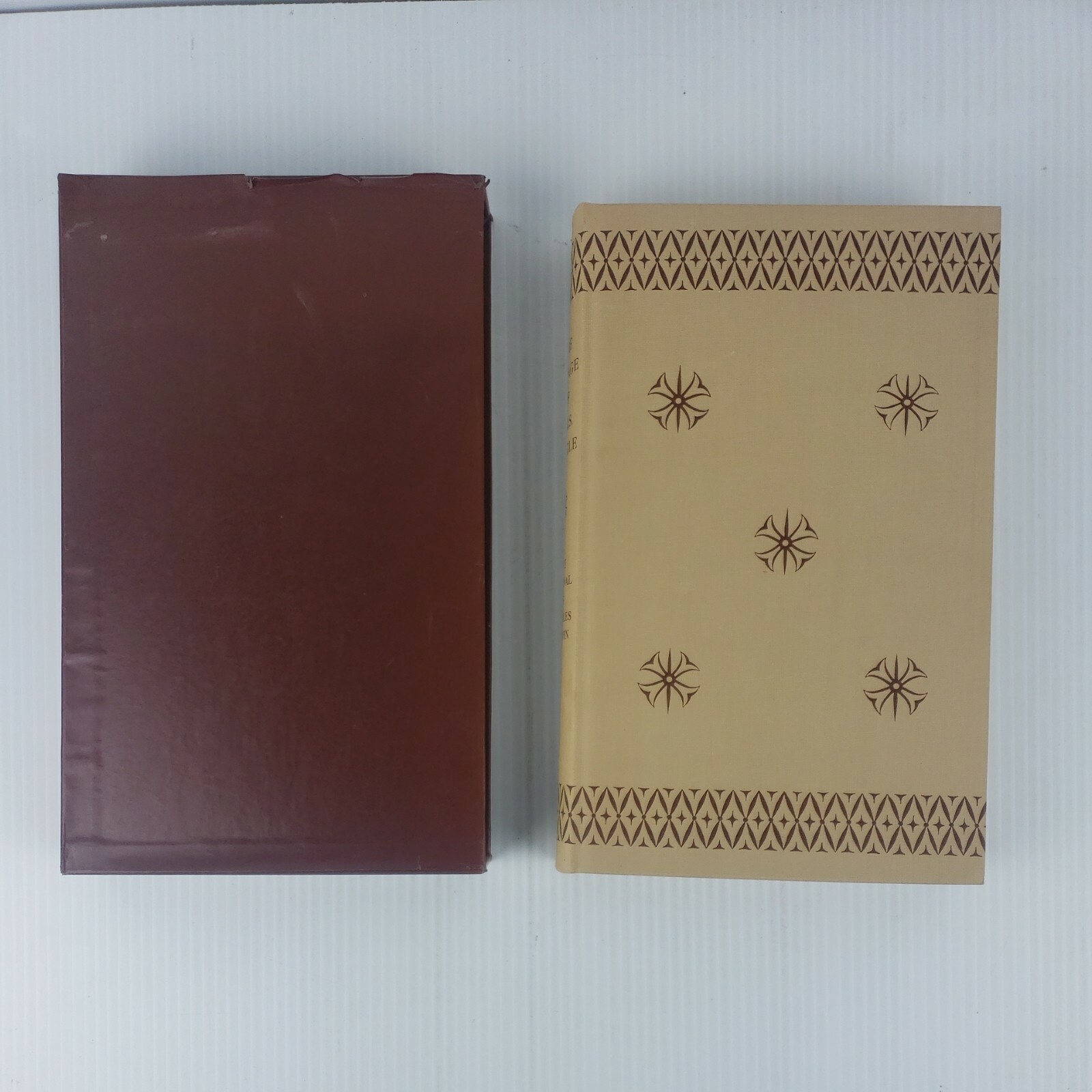 Heritage Press Voyage of H.M.S. Beagle Journal of Charles Darwin 1957 Slipcase