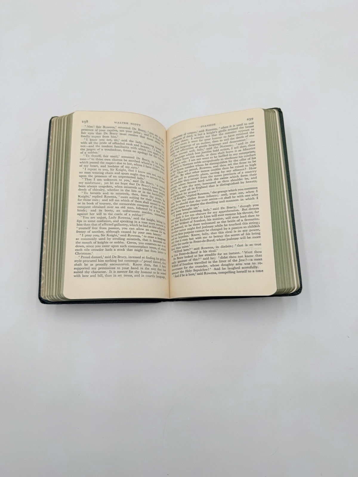 Ivanhoe by Sir Walter Scott (1954, Faux leather Olive Classic VTG Great Britain