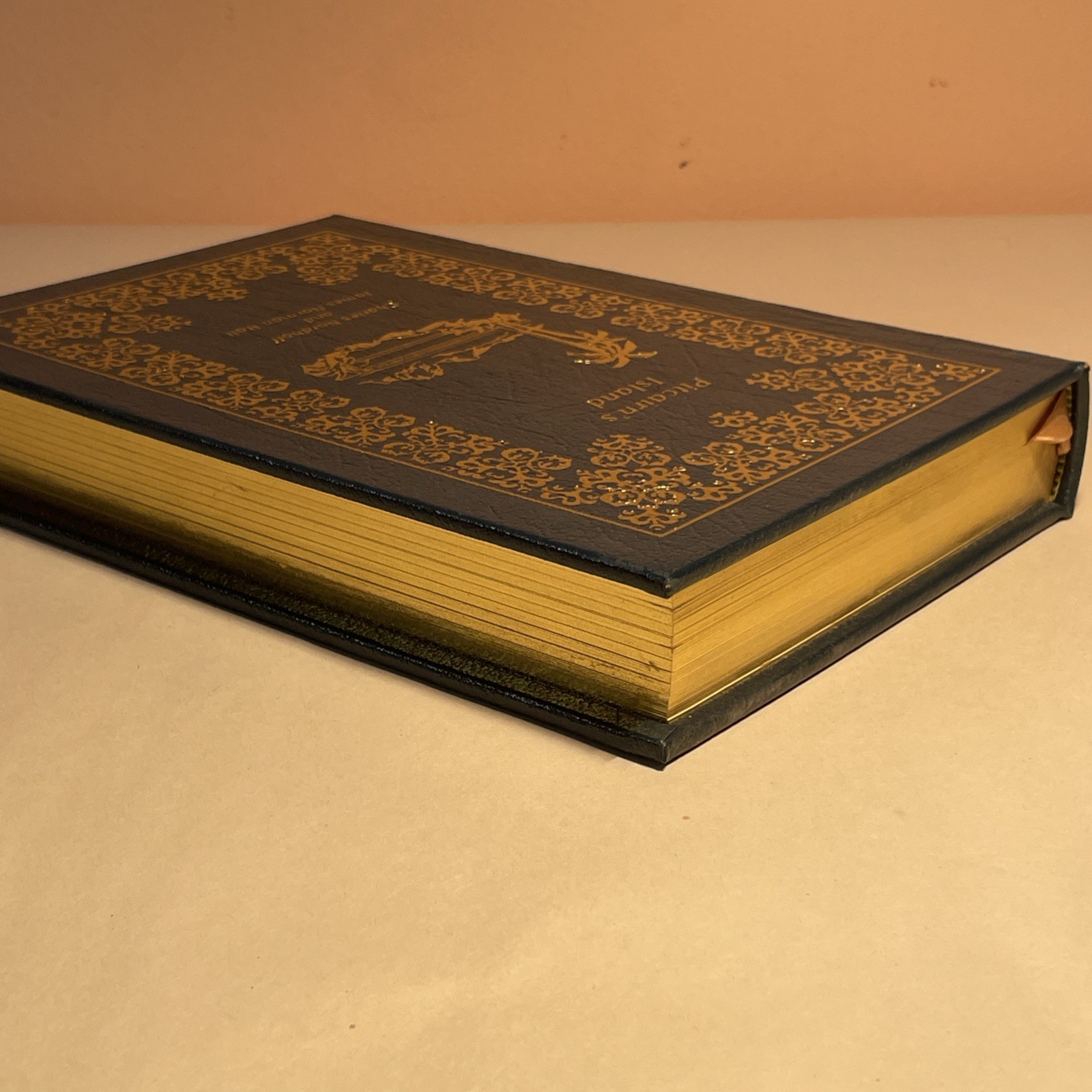 PITCAIRN’S ISLAND – Nordhoff & Hall – Easton Press – 2000 Collector’s Edition