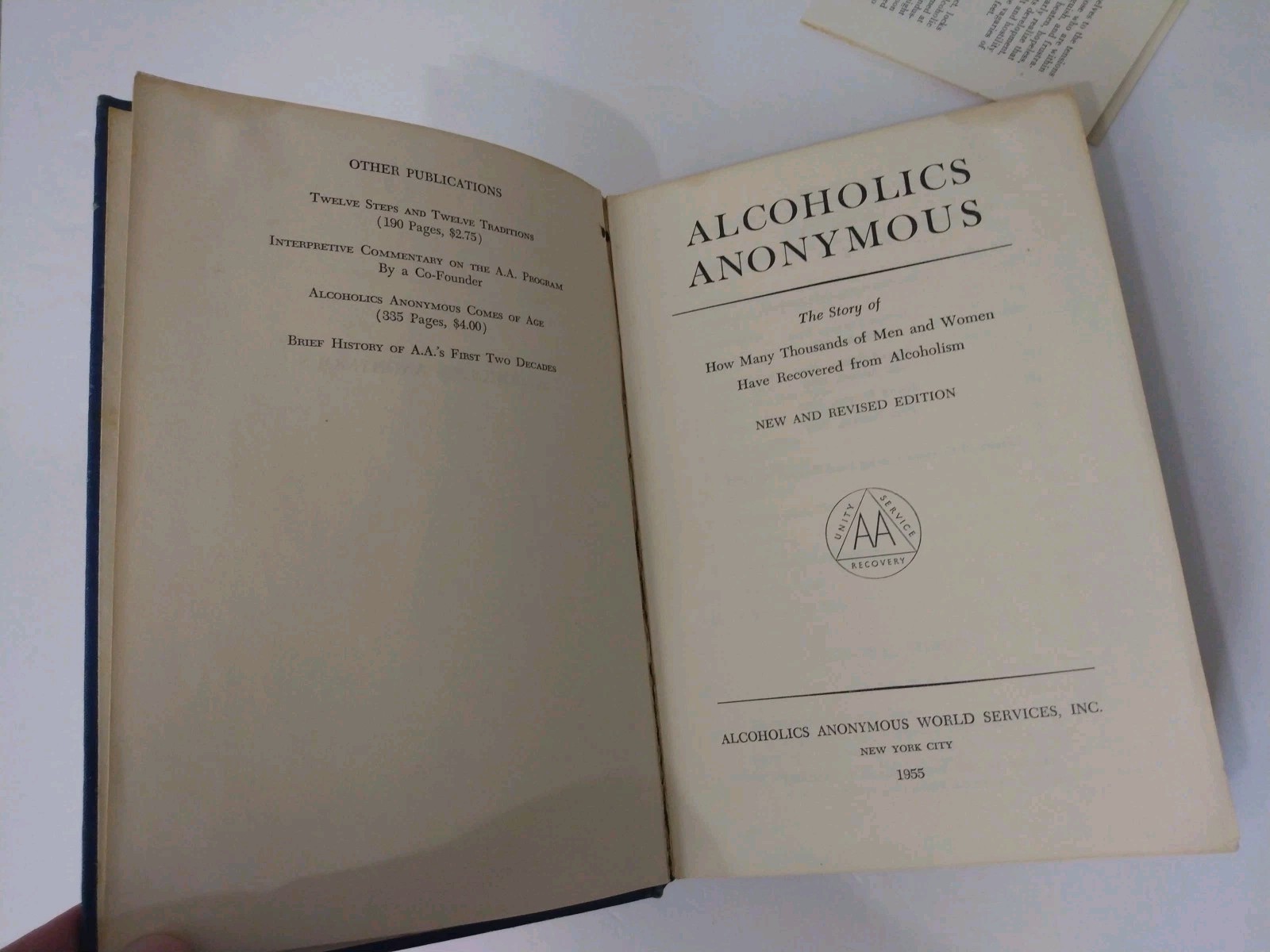 ALCOHOLICS ANONYMOUS BOOK 2ND EDITION 5TH PRINTING 1962 AA